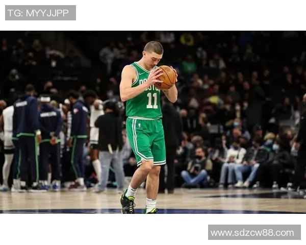 基马诺克主场迎战凯尔特人争夺联赛积分的关键之战